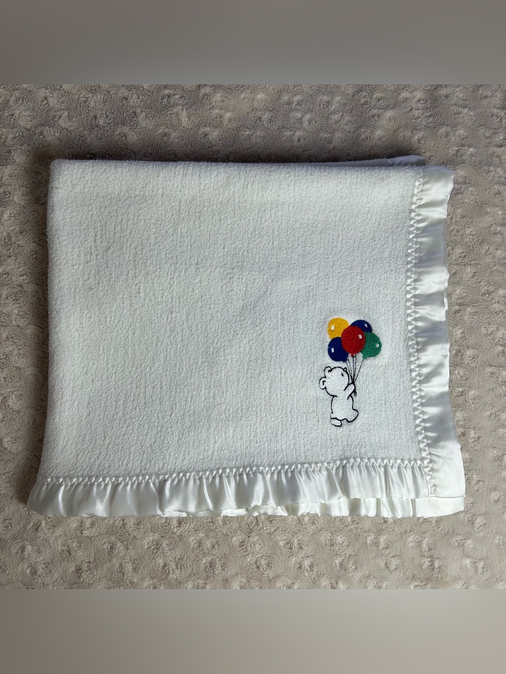 Vintage Carter's Teddy Bear Balloon Blanket White Silky Satin Edge Primary Color